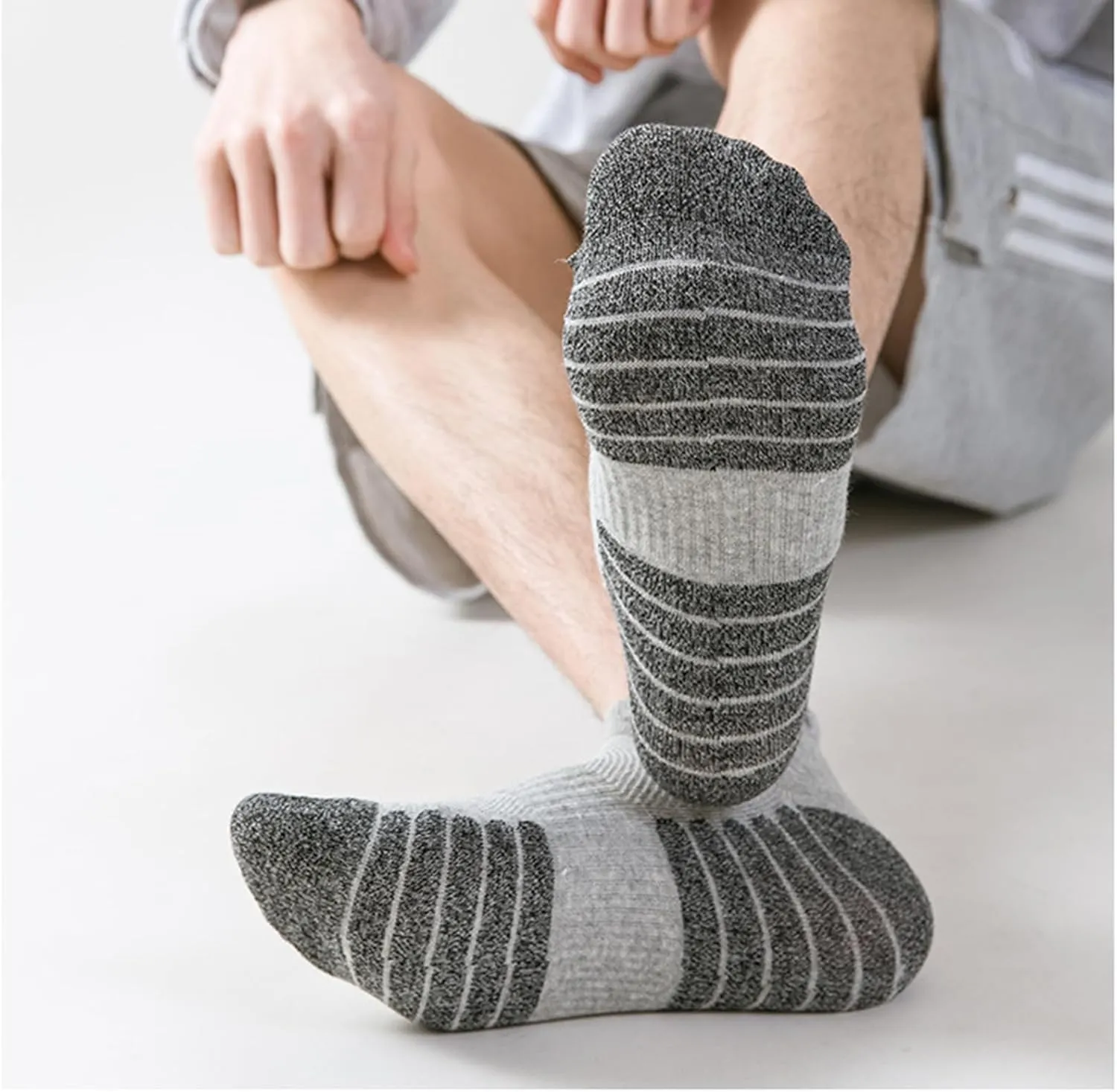20 Pairs Athletic Ankle Socks for Men Breathable Low Cut Running Socks Cushioned Moisture Wicking for Sport Traveling