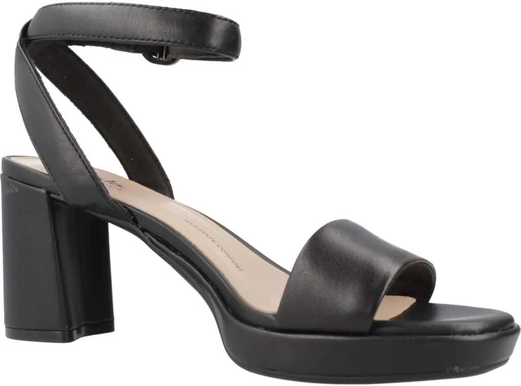 Clarks Women's Ambyrlyn Bay Pump
