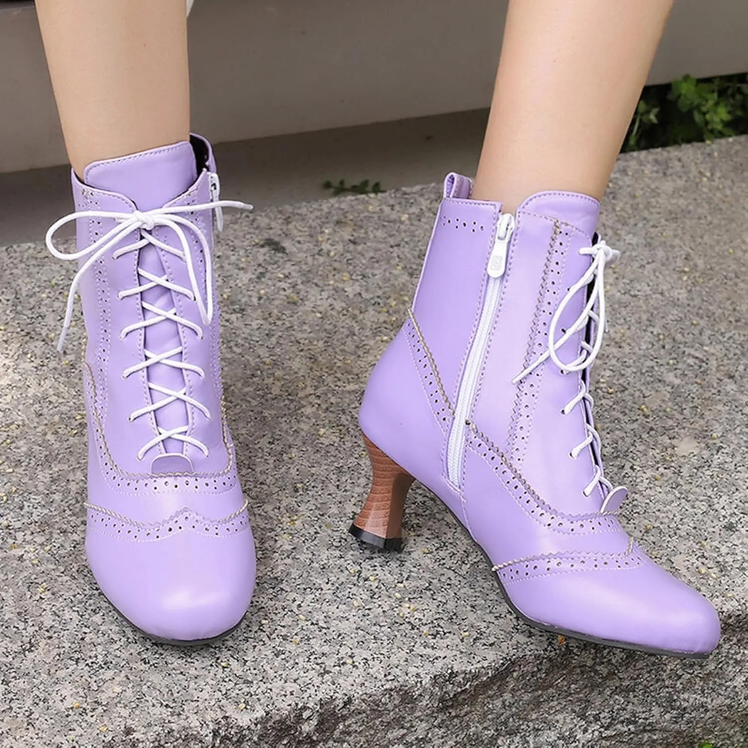 ErikenUrben Women Vinatge Ankle Boots Lace up Victorian Boots 70s Kitten Heel