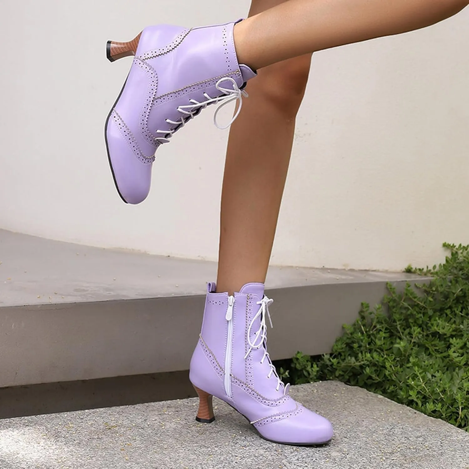 ErikenUrben Women Vinatge Ankle Boots Lace up Victorian Boots 70s Kitten Heel