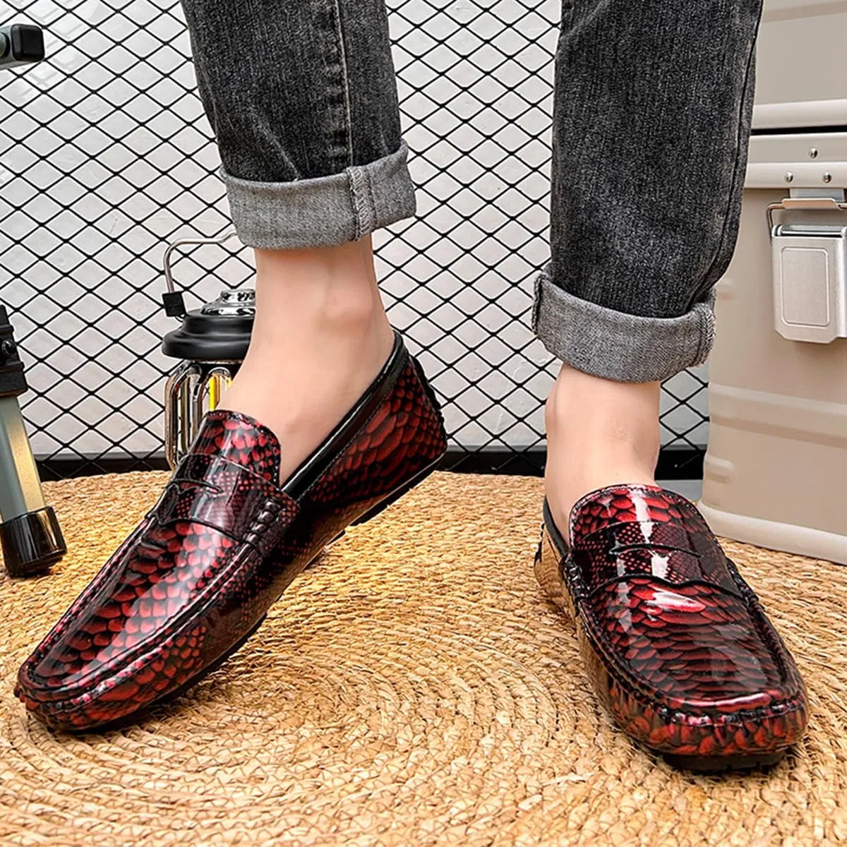 Men's Slip-On Flats Driving Loafers with Snake Print Outdoor Leather Shoes
