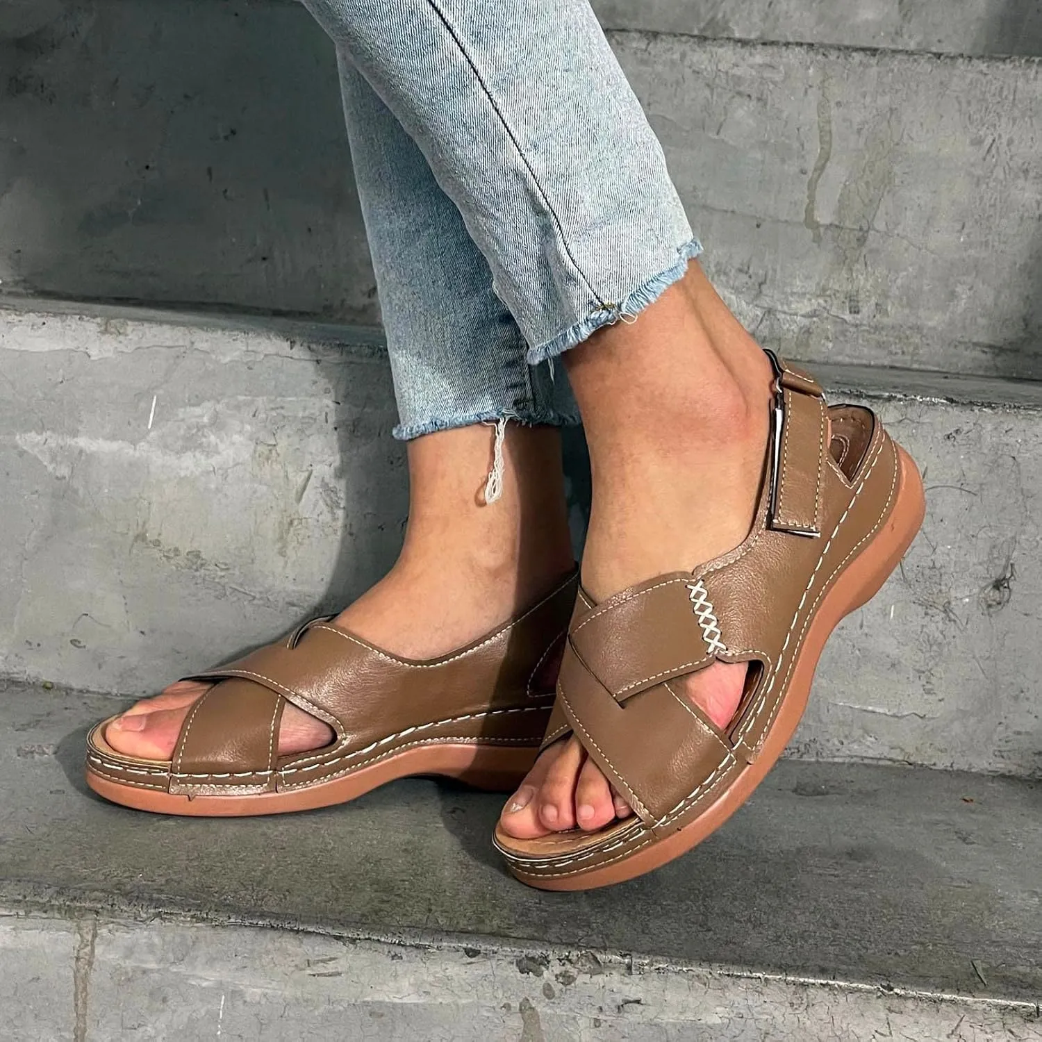 Womens Crisscross Sandals, Orthopedic Sandals with Arch Support, Back Strap Low Wedge Sandal, Dressy Summer Sandal 2025, Open Toe Beach Walking Shoes for Vacation Lightweight Breathable Comfortable