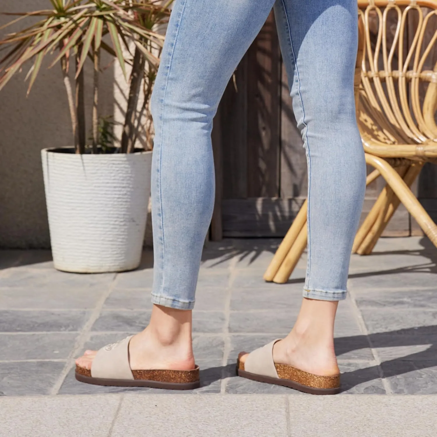 Women's Suede Slide Sandals with Arch Support,Cork Comfortable Summer Flat Sandals for Women 2025 Beach Vacation Shoes,Cute Dressy Sandals Outdoor Slippers