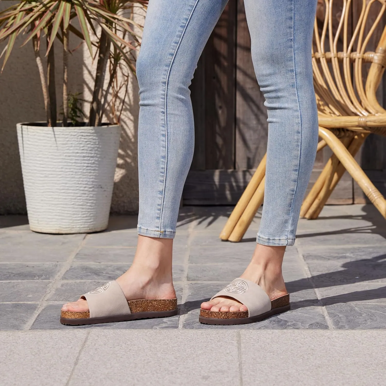 Women's Suede Slide Sandals with Arch Support,Cork Comfortable Summer Flat Sandals for Women 2025 Beach Vacation Shoes,Cute Dressy Sandals Outdoor Slippers