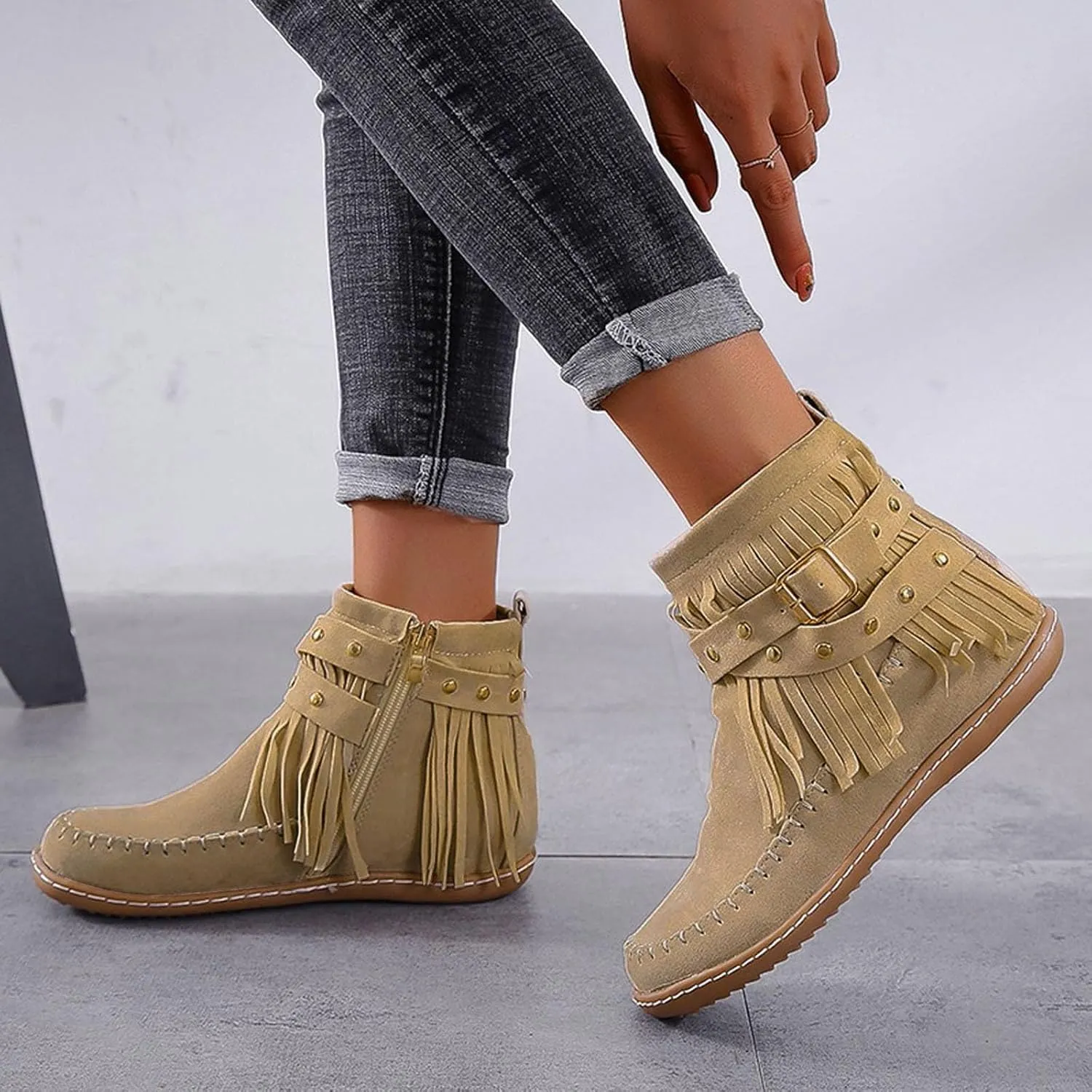Womenyiaor Women's Fringe Western Cowgirl Boots Ankle Boots Cowboy Boots Suede Tassel Boots Fashion Pull On Short Boots Round Toe Flats Retro Winter Low Heel Booties